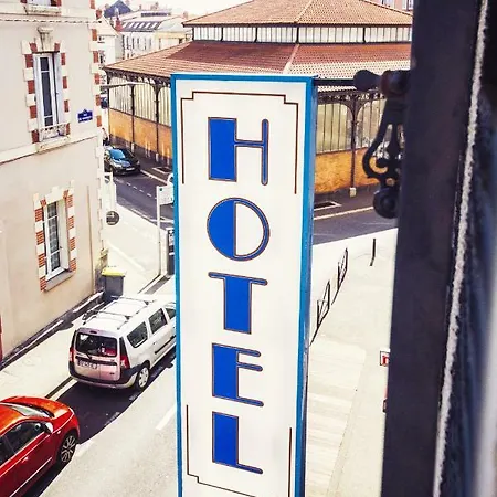 The Old Ravel Centre Hotel 2*