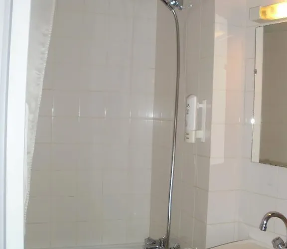 Hotell The Old Ravel Centre