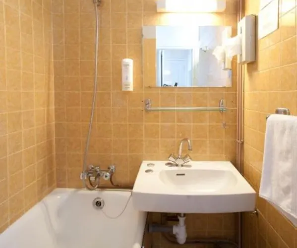 The Old Ravel Centre Hotell Clermont-Ferrand