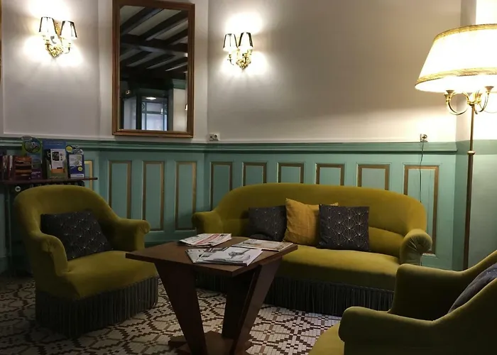 The Old Ravel Centre